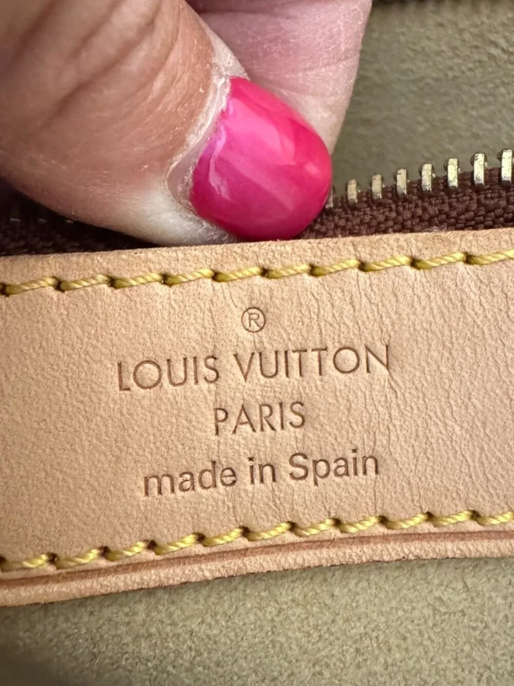LOUIS VUITTON Authentic Monogram Hampstead GM
